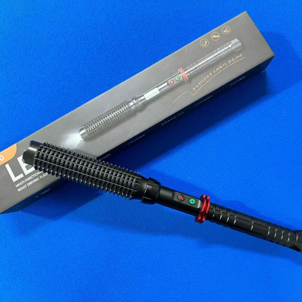 W-10High-lumen self-defense flashlight, safe lighting equipment for outdoor night walking